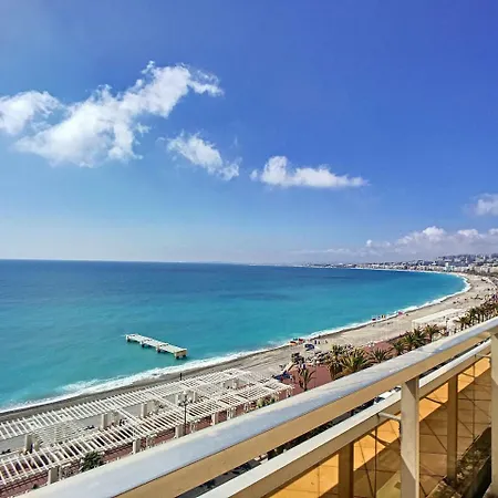 Nestor&jeeves - Le Bateau Du Royal Luxembourg - Central - Sea Front Daire Nice